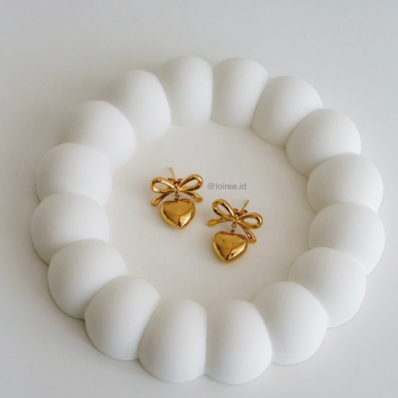 SOPHIE | Everyday - Gold Plated Ribbon Heart Earrings