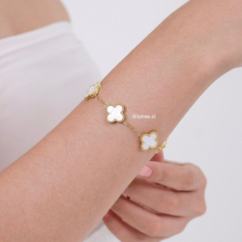 MEADOW | Everyday - Gold Plated Clover Necklace Earrings Bracelet Set