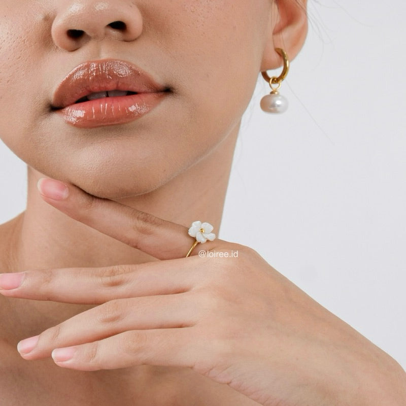 FIOR Flower Ring - Gold Plated