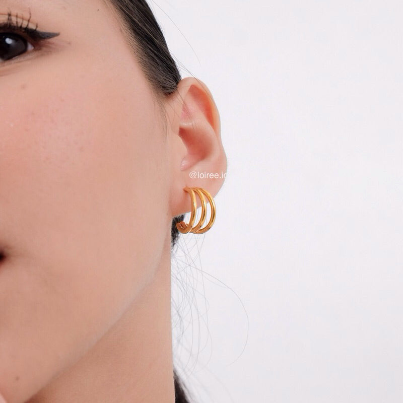 THEO Three-Line Hoop Earrings - Gold Plated