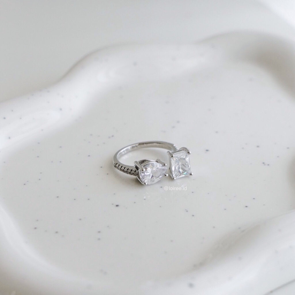 LOIREE - REMY Zirconia Adjustable Ring - Wedding