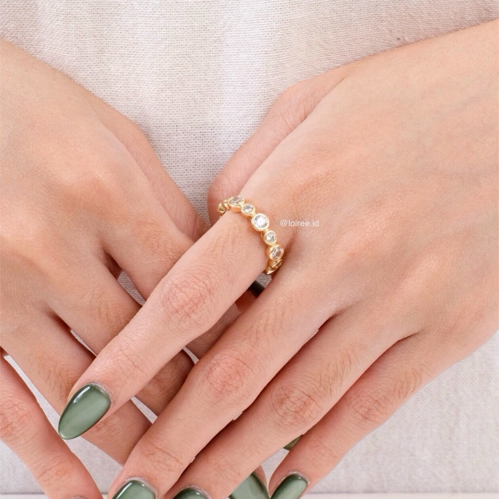 LOIREE - WENDY Zirconia Paved Ring