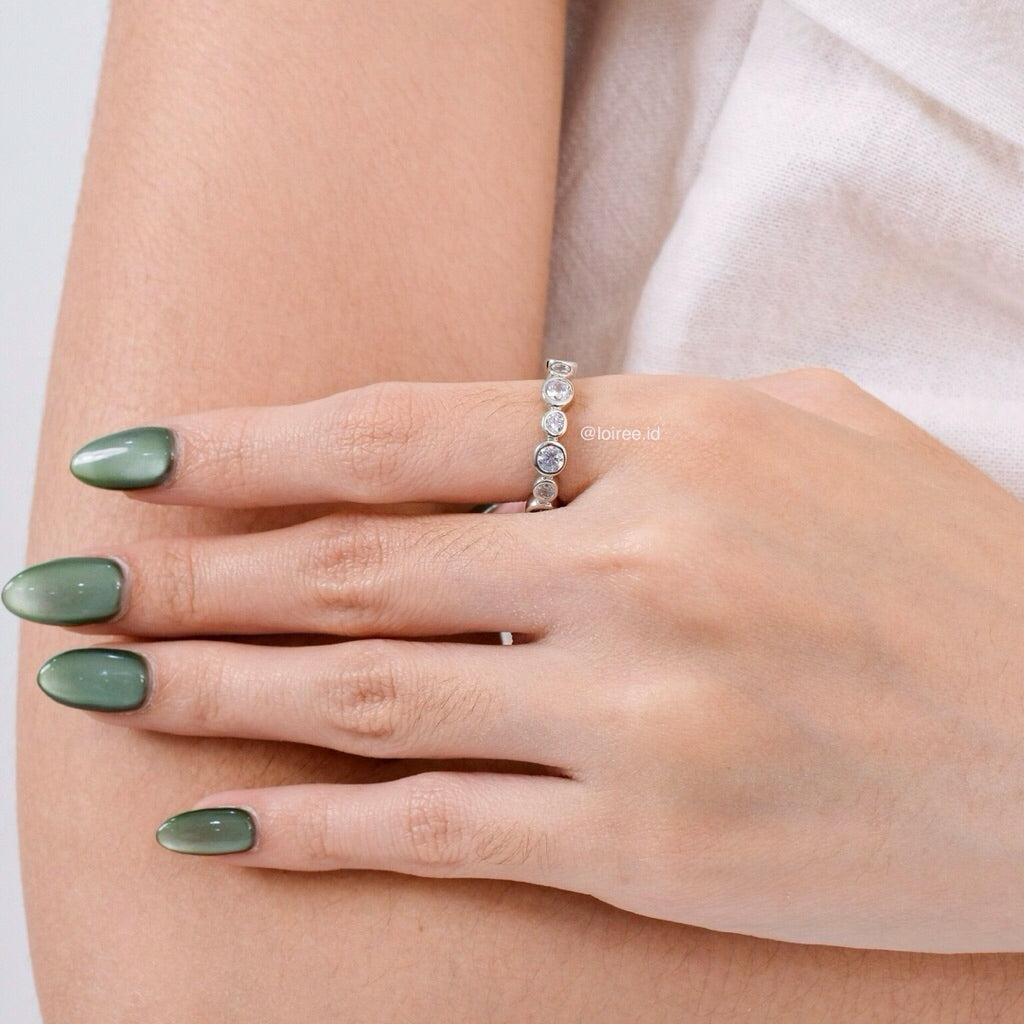 LOIREE - WENDY Zirconia Paved Ring