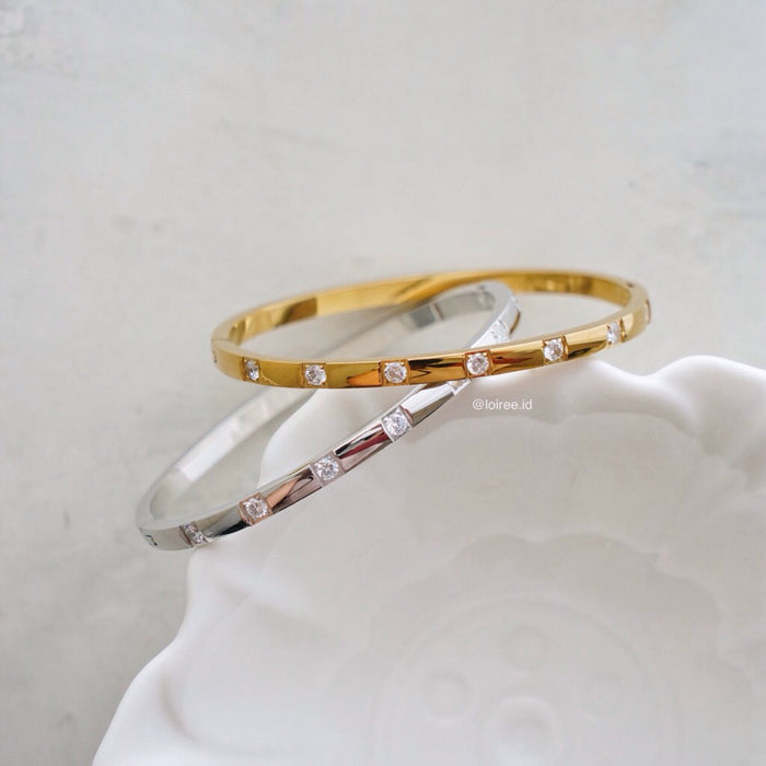 CELESTE Thin Bangle Bracelet - Gold Plated