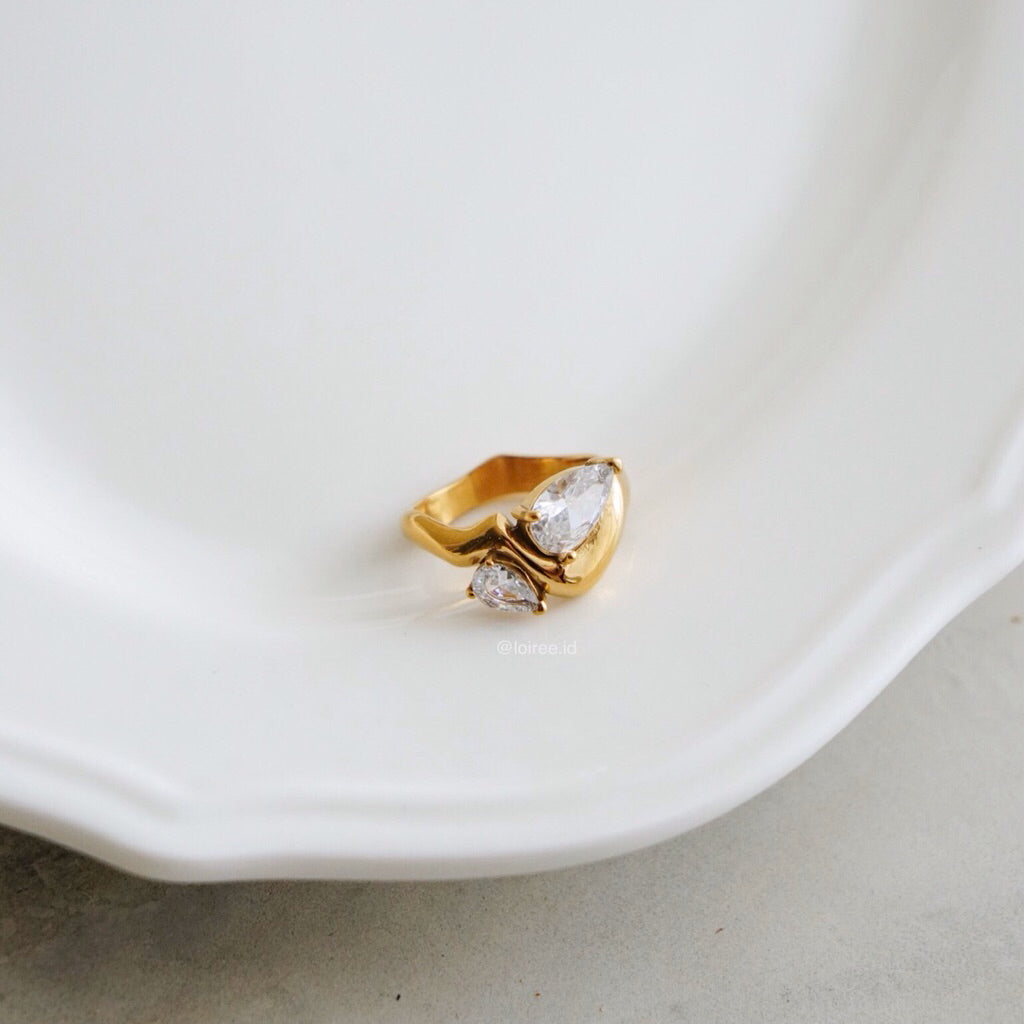 LOIREE - THANE Zirconia Irregular Ring - Gold Plated