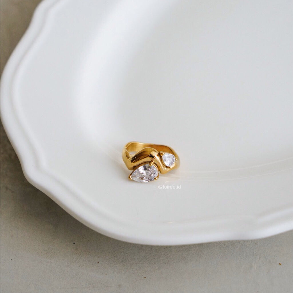 LOIREE - THANE Zirconia Irregular Ring - Gold Plated