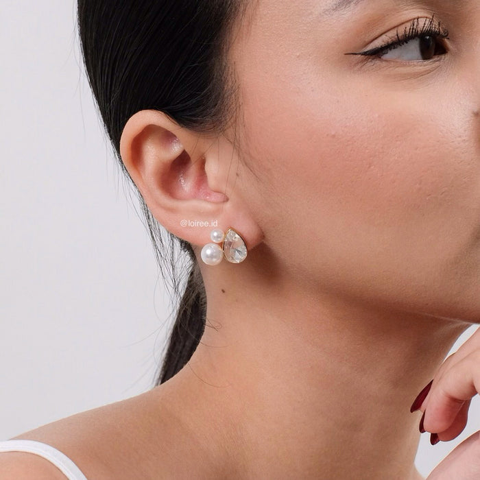 LOIREE - BIJOU Teardrop Pearl Earrings - Gold Plated Stainless Steel