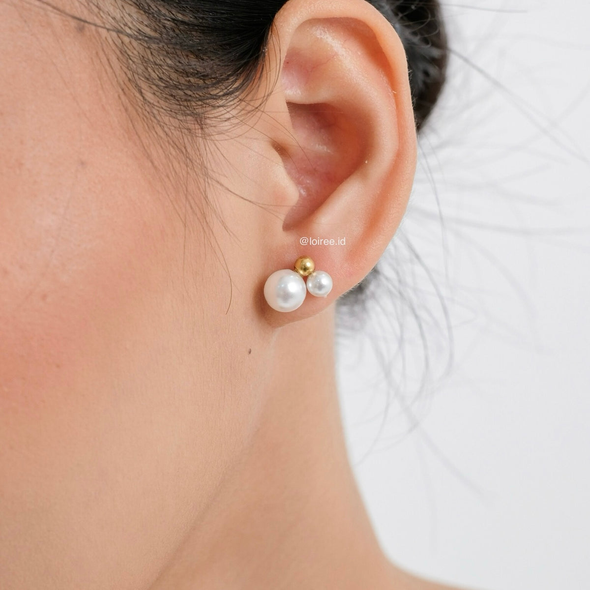 AILA Small Golden Pearls Earrings - Gold Plated