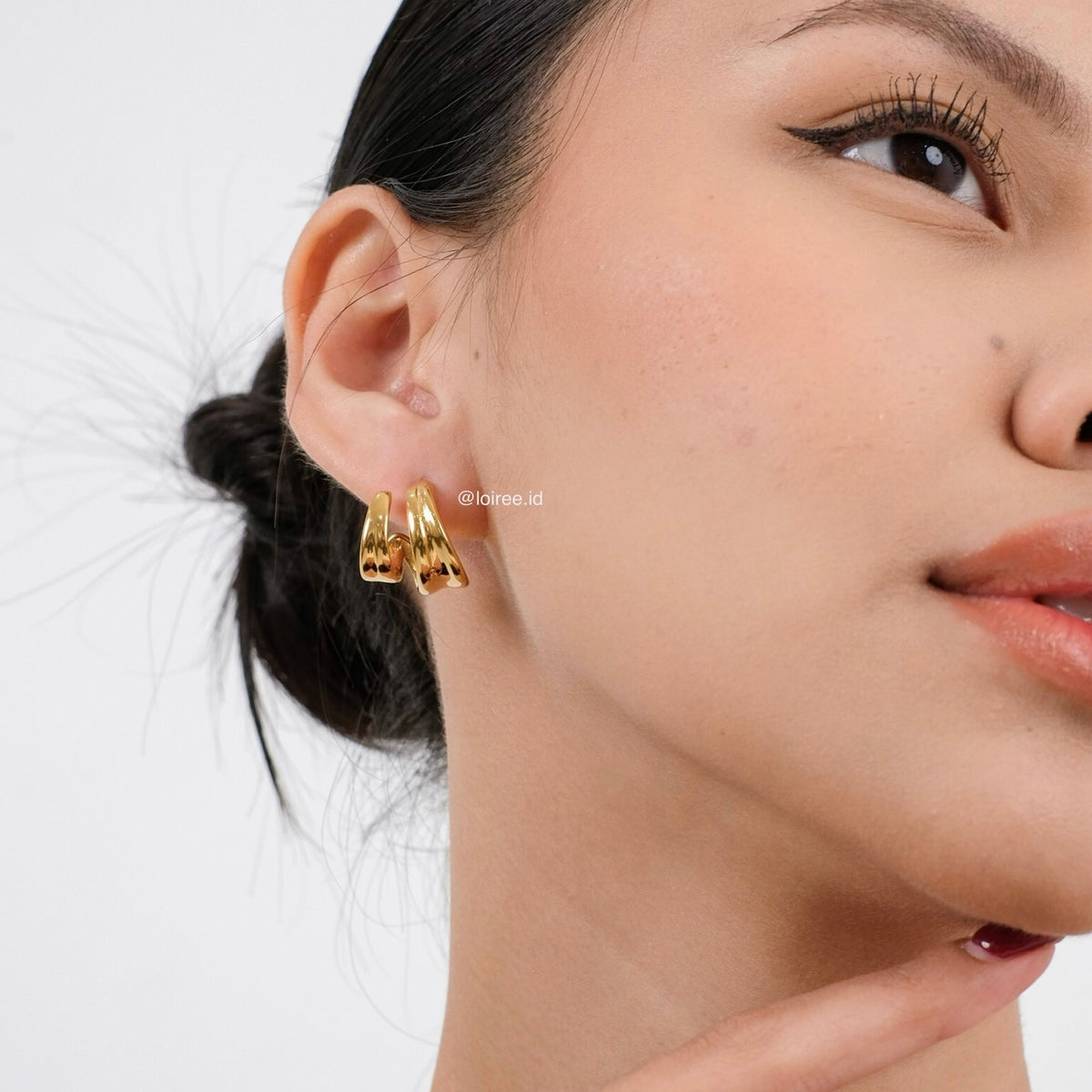 VANCE Huggie Earrings - Gold Plated