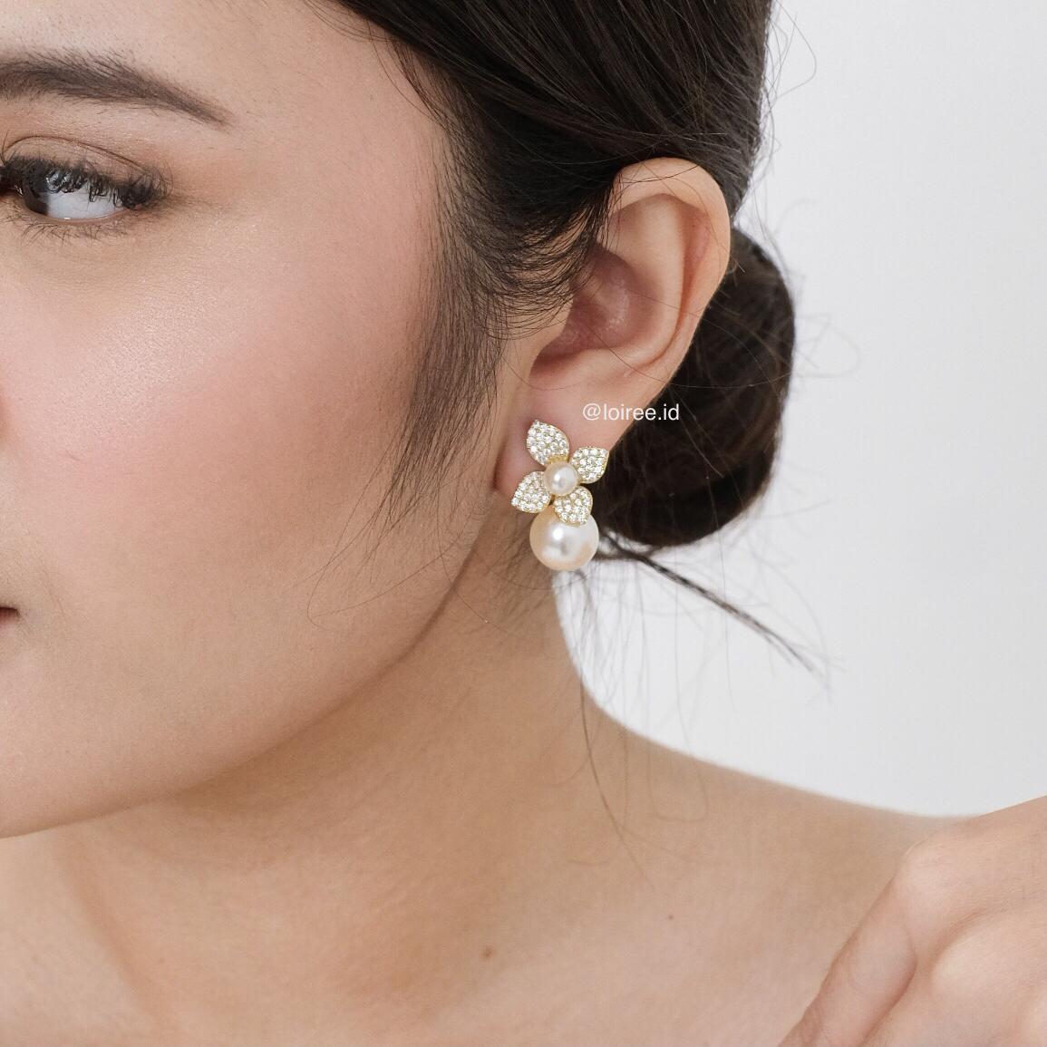 ELLERY | Wedding Collection - Zirconia Flower Pearl Dangle Stud Bridal Earrings - Anting Wanita