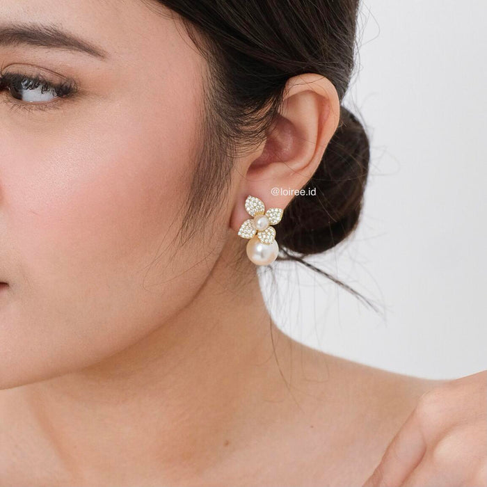 ELLERY | Wedding Collection - Zirconia Flower Pearl Dangle Stud Bridal Earrings - Anting Wanita