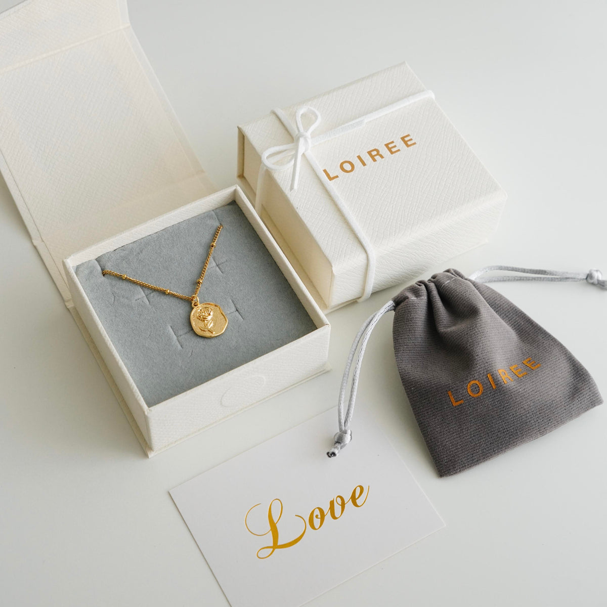 Tambahan Gift Box [hanya dengan pembelian produk Loiree]