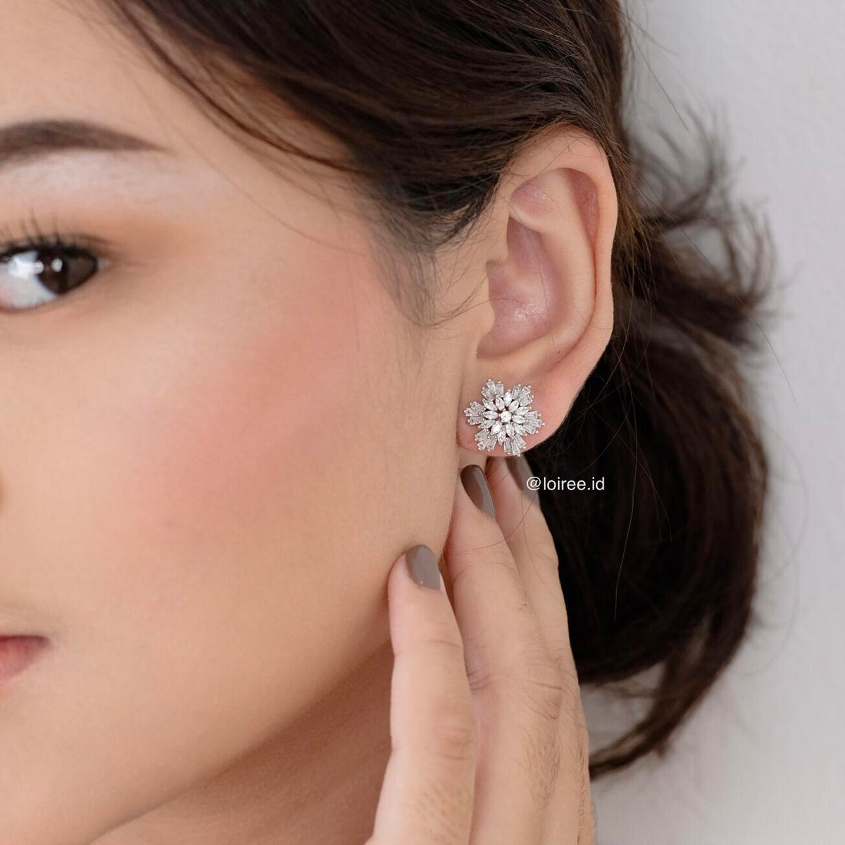 SNOW Zirconia Snow Shaped Stud Earrings - Wedding