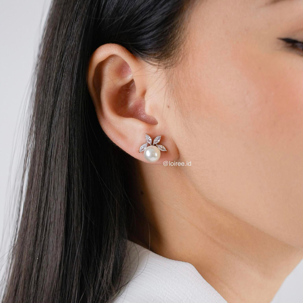 AXELA Zirconia Pearl Earrings