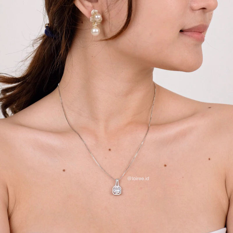 TEORA Zirconia Round Cut Halo Setting Bridal Necklace - Wedding