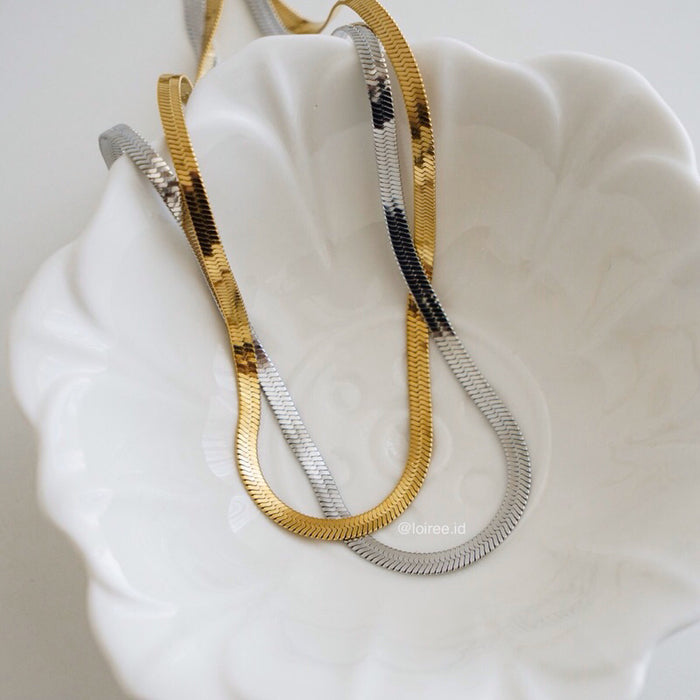 CADEN Herringbone Snake Necklace - Gold Plated