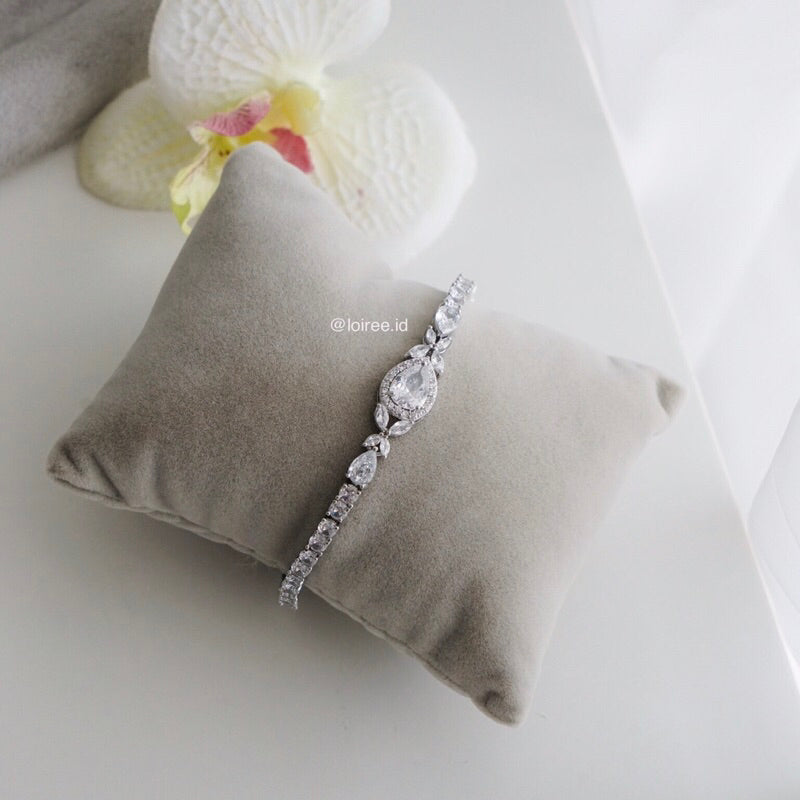 ROMEE Bracelet - Zirconia Teardrop Paved Bracelet