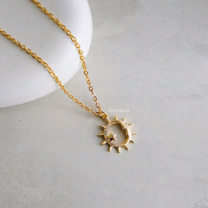 MOONSHINE Pendant Chain Necklace - Gold Plated