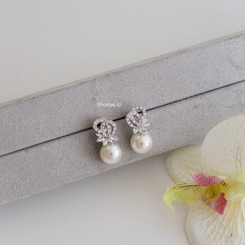 HAZEL | Wedding Collection - Zirconia Pearl Stud Earrings