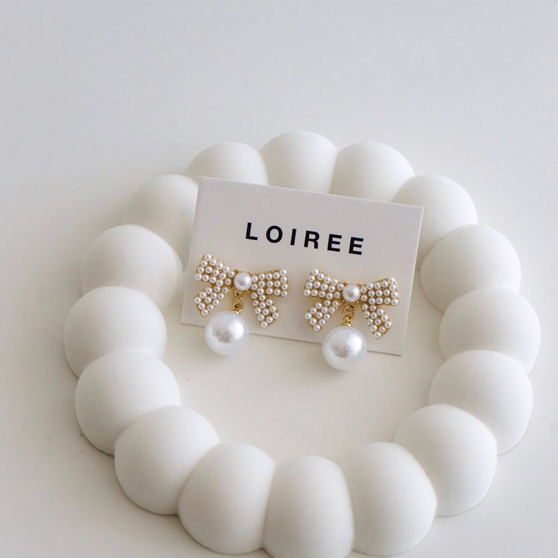MONNIE Pearl Ribbon Bow Earrings