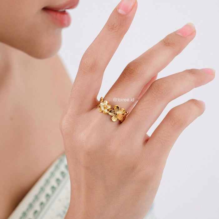 KEIKA Adjustable Flower Rings - Gold Plated