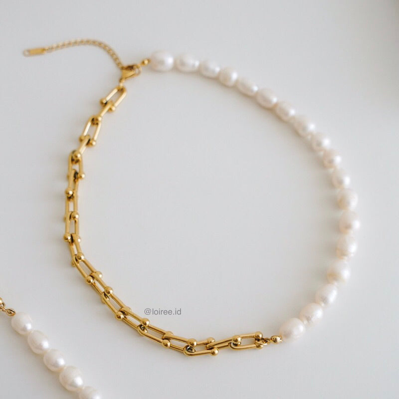 MADGE Necklace & Bracelet | Everyday - Gold Plated Freshwater Pearls Beaded Chain