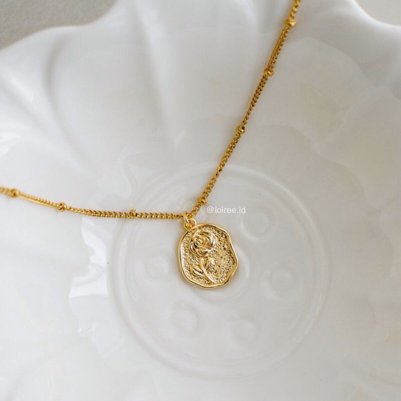 ROSE MEDALLION Chain Necklace - Gold Plated