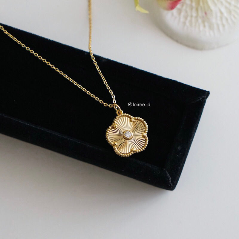 KLOVER | Everyday - Gold Plated Clover Necklace Earrings Set