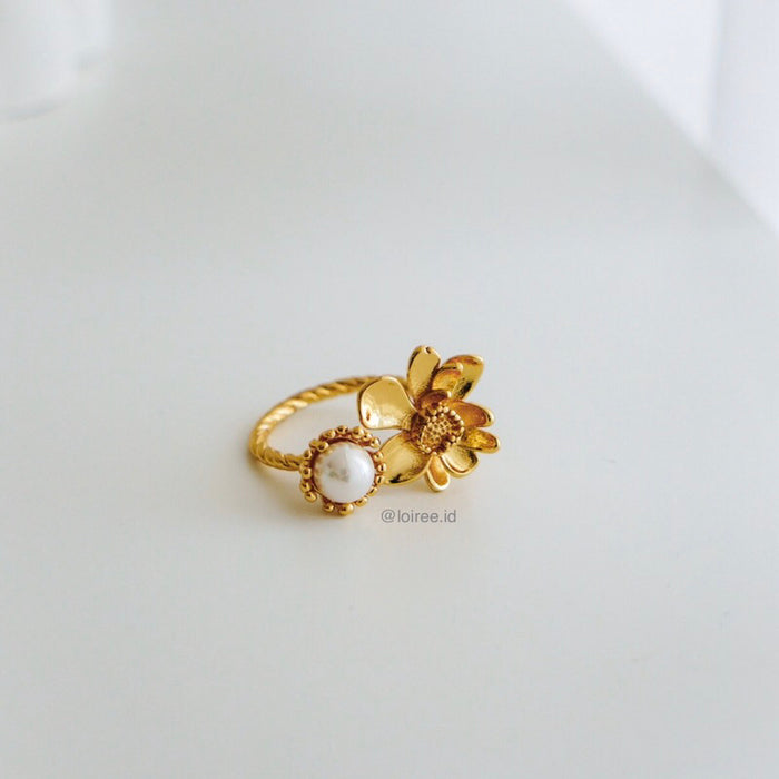 EUNICE | Everyday - Gold Plated Flower Ring