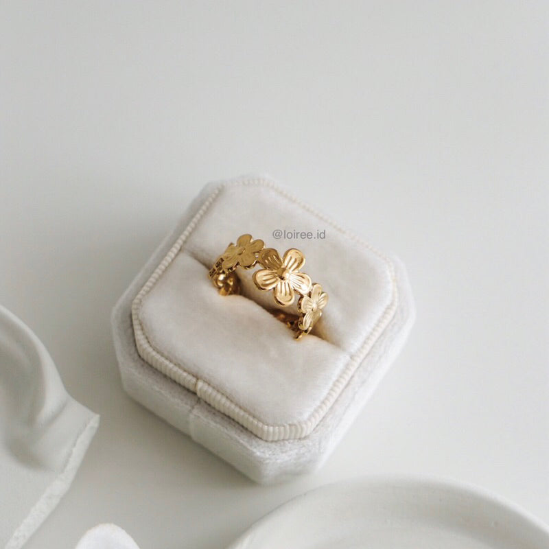 KEIKA Adjustable Flower Rings - Gold Plated