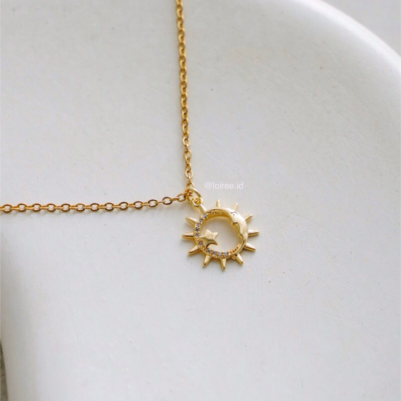 MOONSHINE Pendant Chain Necklace - Gold Plated