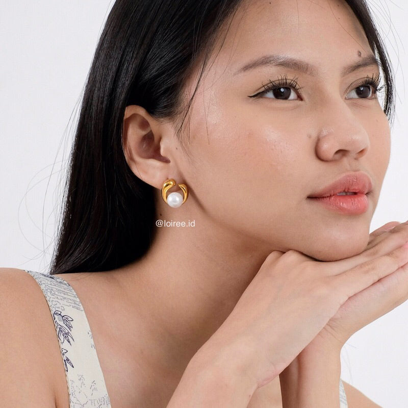 SORA | Lunar - Gold Plated Pearl Earrings