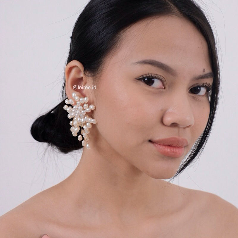 ILESE | Wedding - Pearl Flower Earrings