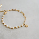 SUNNY Charm Pearl Bracelet - Gold Plated