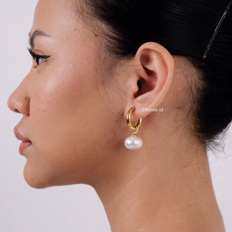 SOREN Pearl Hoop Earrings - Gold Plated