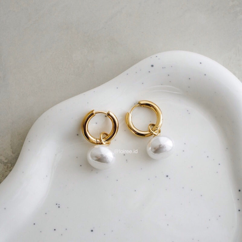 SOREN Pearl Hoop Earrings - Gold Plated