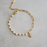 SUNNY Charm Pearl Bracelet - Gold Plated