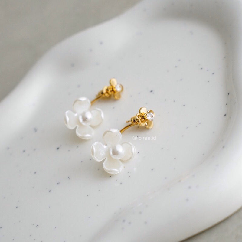 FLEUR Flower Earrings - Gold Plated