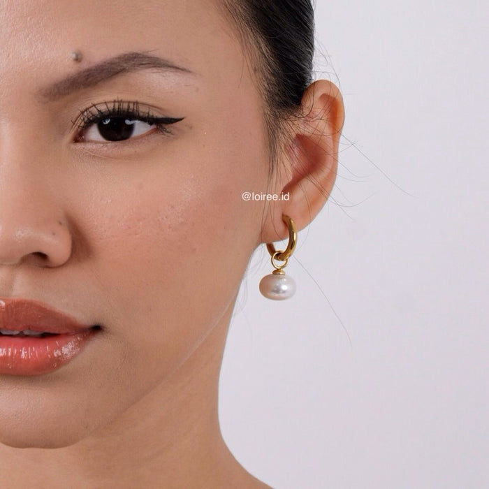 SOREN Pearl Hoop Earrings - Gold Plated