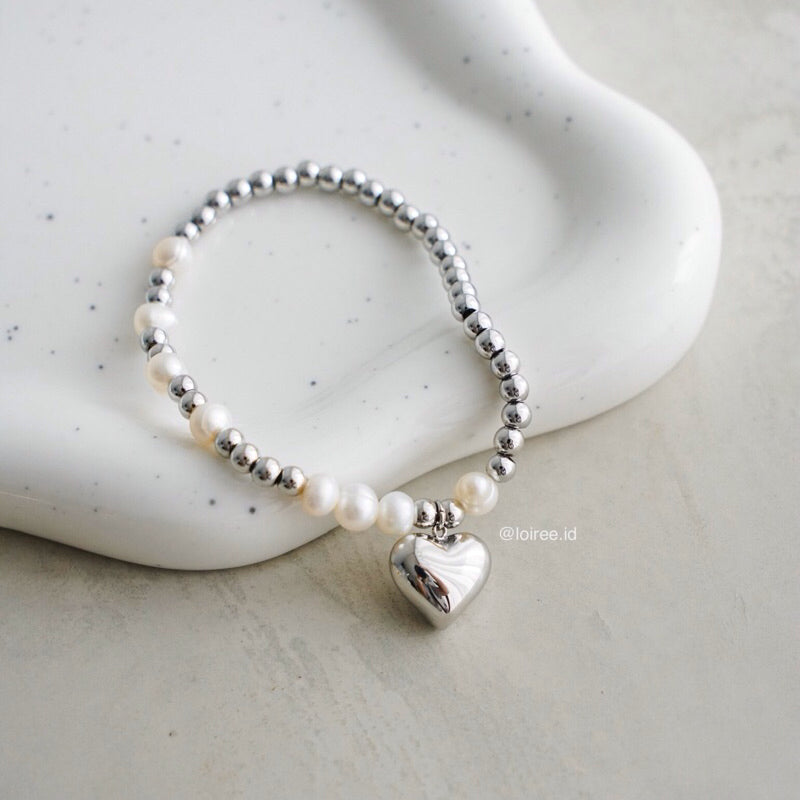 RILYNN Heart Charm Elastic Bracelet - Gold Plated