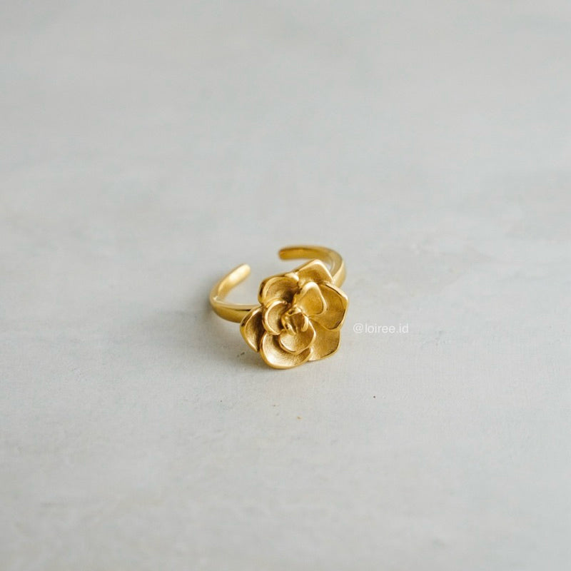 LANA Flower Ring - Gold Plated