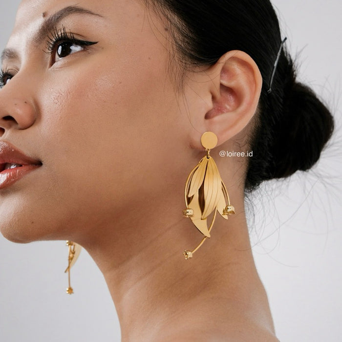 ROWYN Petal Flower Earrings - Gold Plated