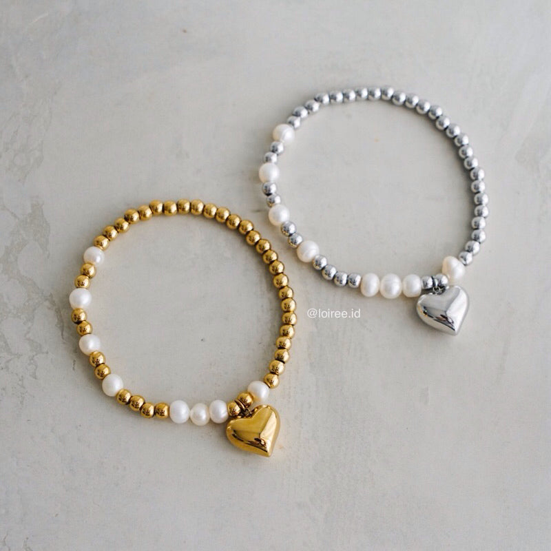 RILYNN Heart Charm Elastic Bracelet - Gold Plated