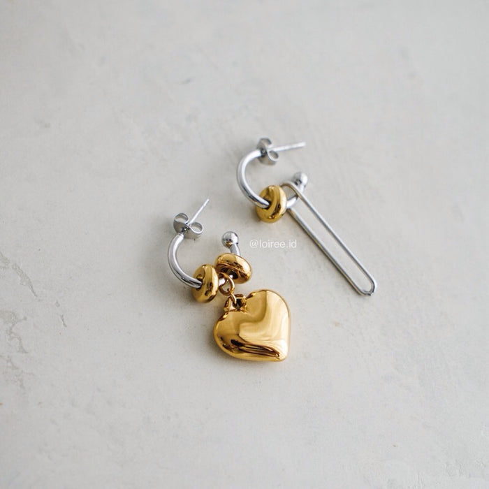 DARIEL Heart Hoop Earrings - Gold Plated