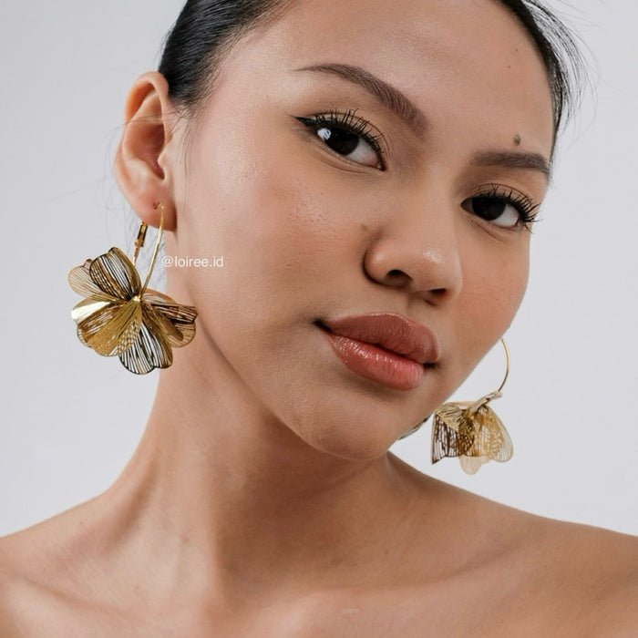 POSIE Big Flower Hoop Earrings - Gold Plated