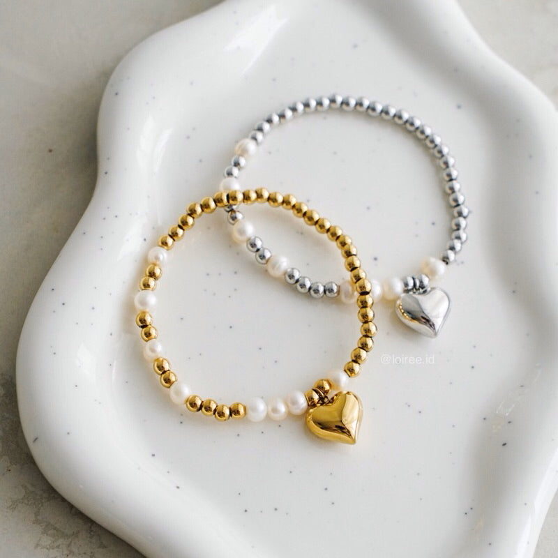 RILYNN Heart Charm Elastic Bracelet - Gold Plated