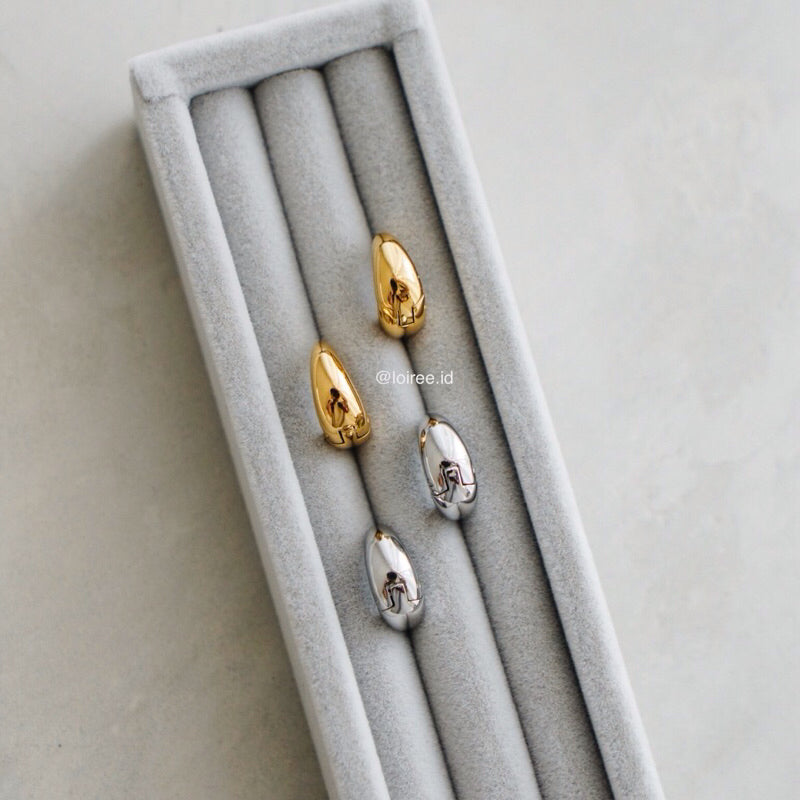 BYRON Mini Huggies Earrings - Gold Plated