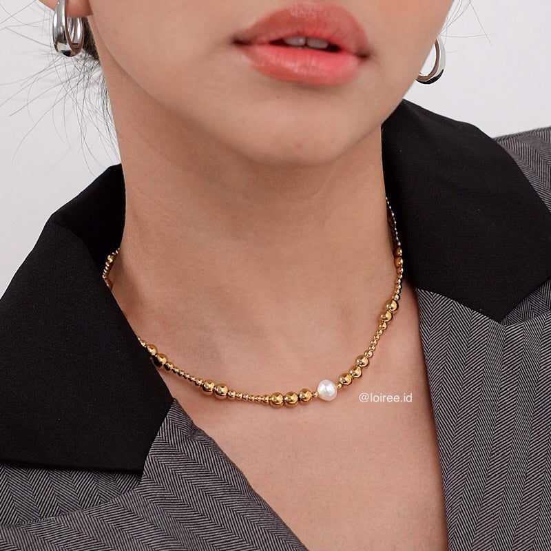 CAINE Natural Pearl Beads Necklace - Gold Plated