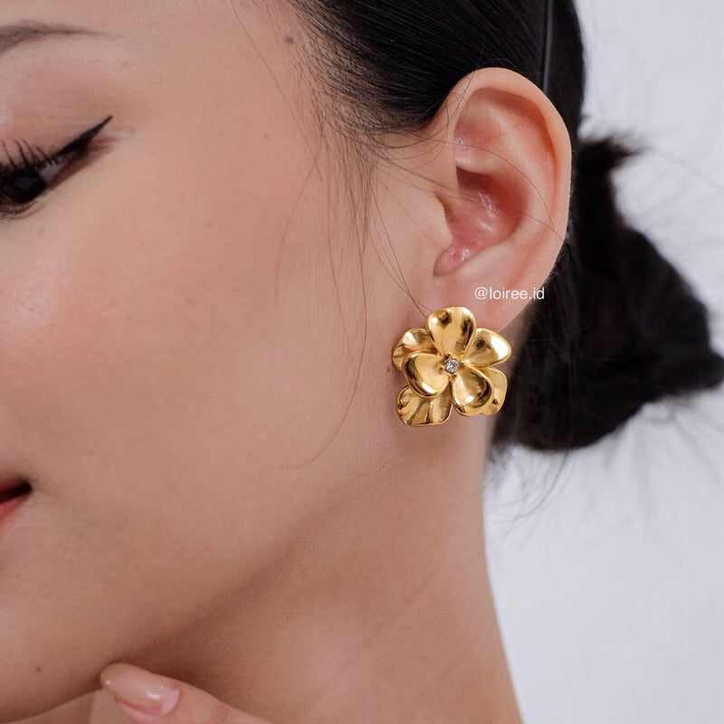 CAMELIA Bloom Flower Earrings - Gold Plated