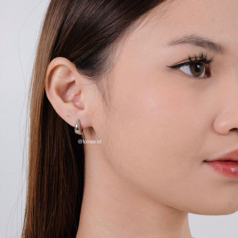 BYRON Mini Huggies Earrings - Gold Plated